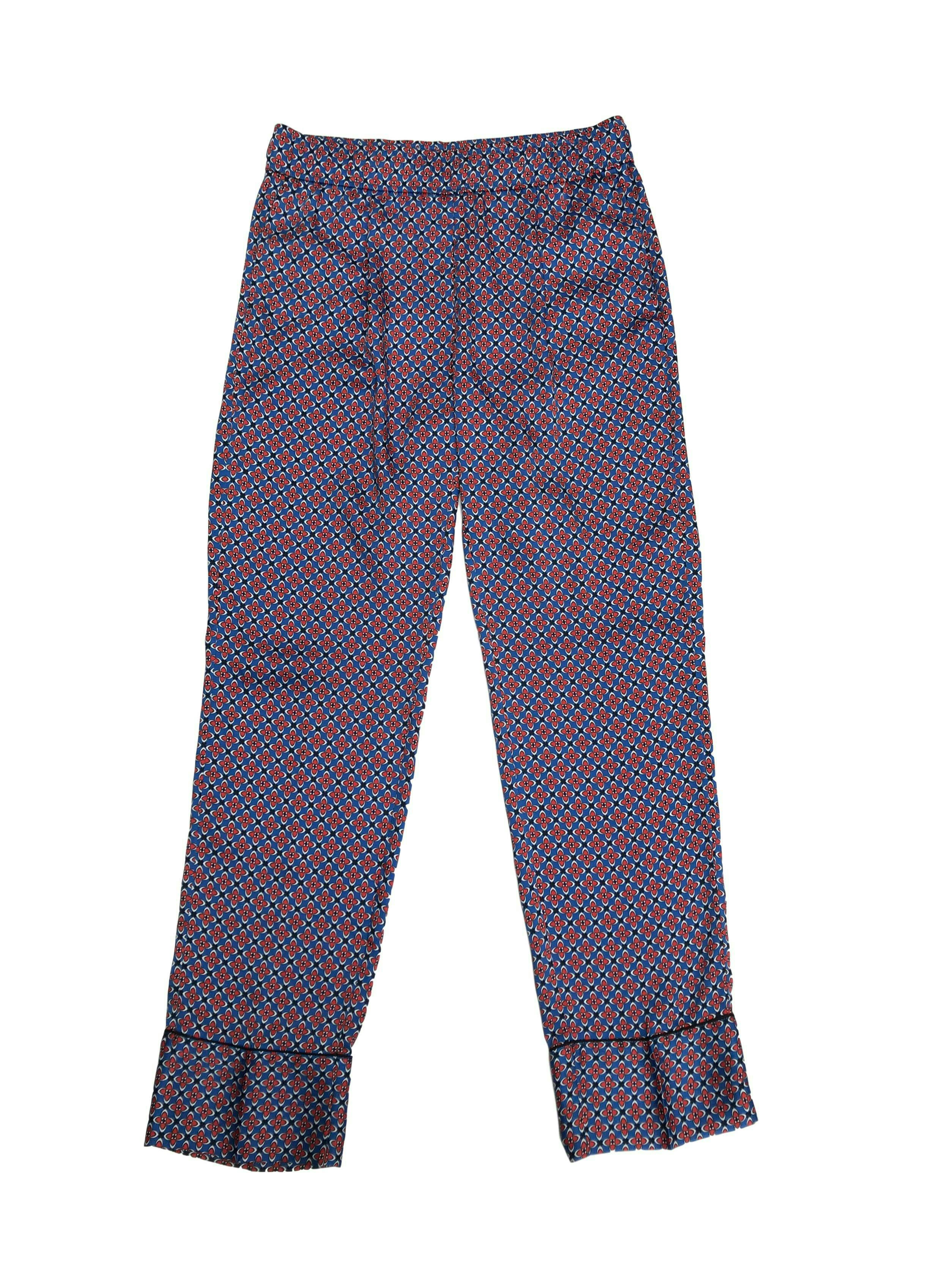 Pantalón fluido Sandro Paris tipo seda con estampado barroco azul y rojo, con bolsillos laterales. Pretina 76cm. Trendy. Precio original S/ 350