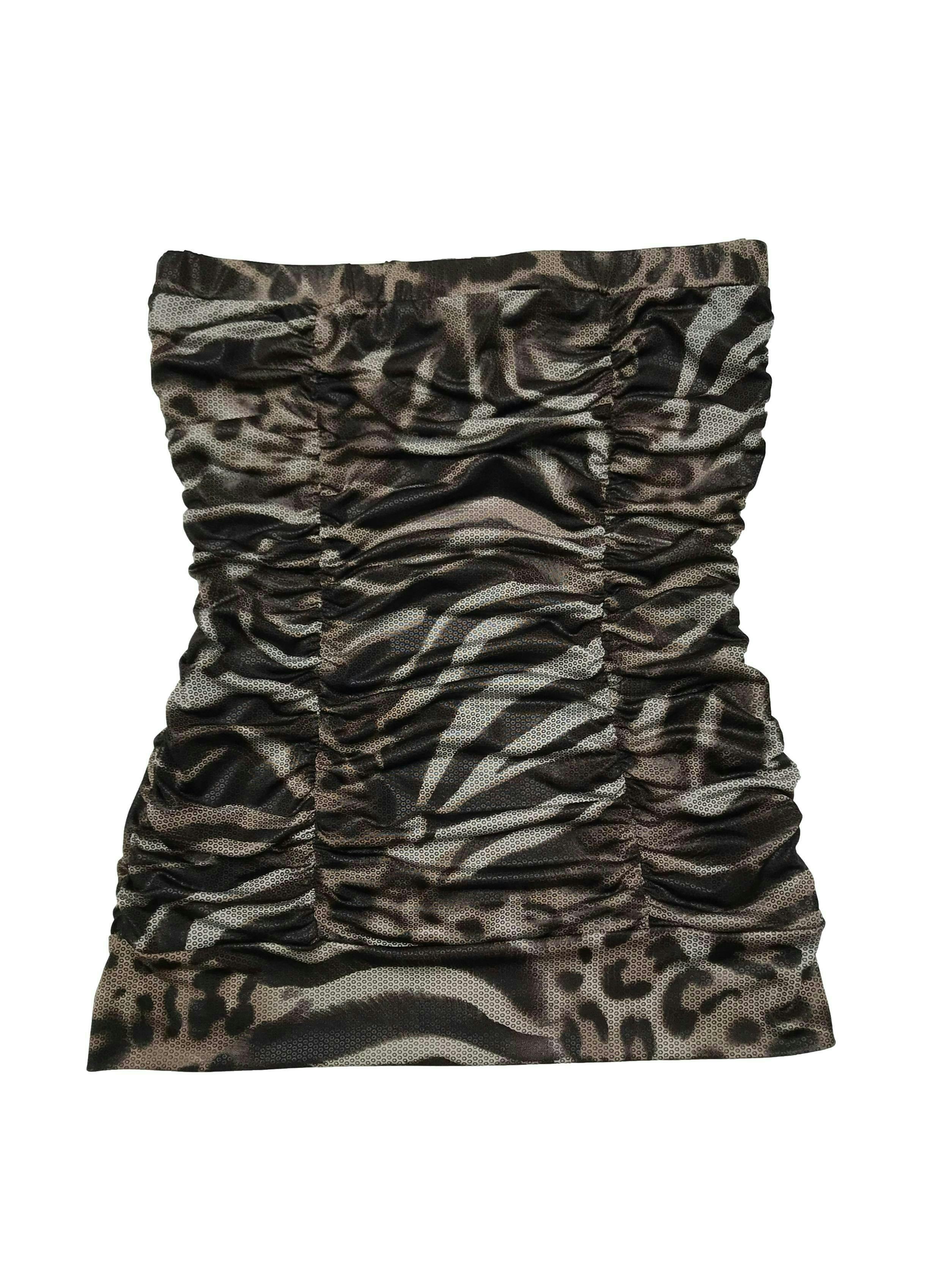 Blusa strapless stretch animal print con drapeados delanteros a lo largo. Largo 45 cm.