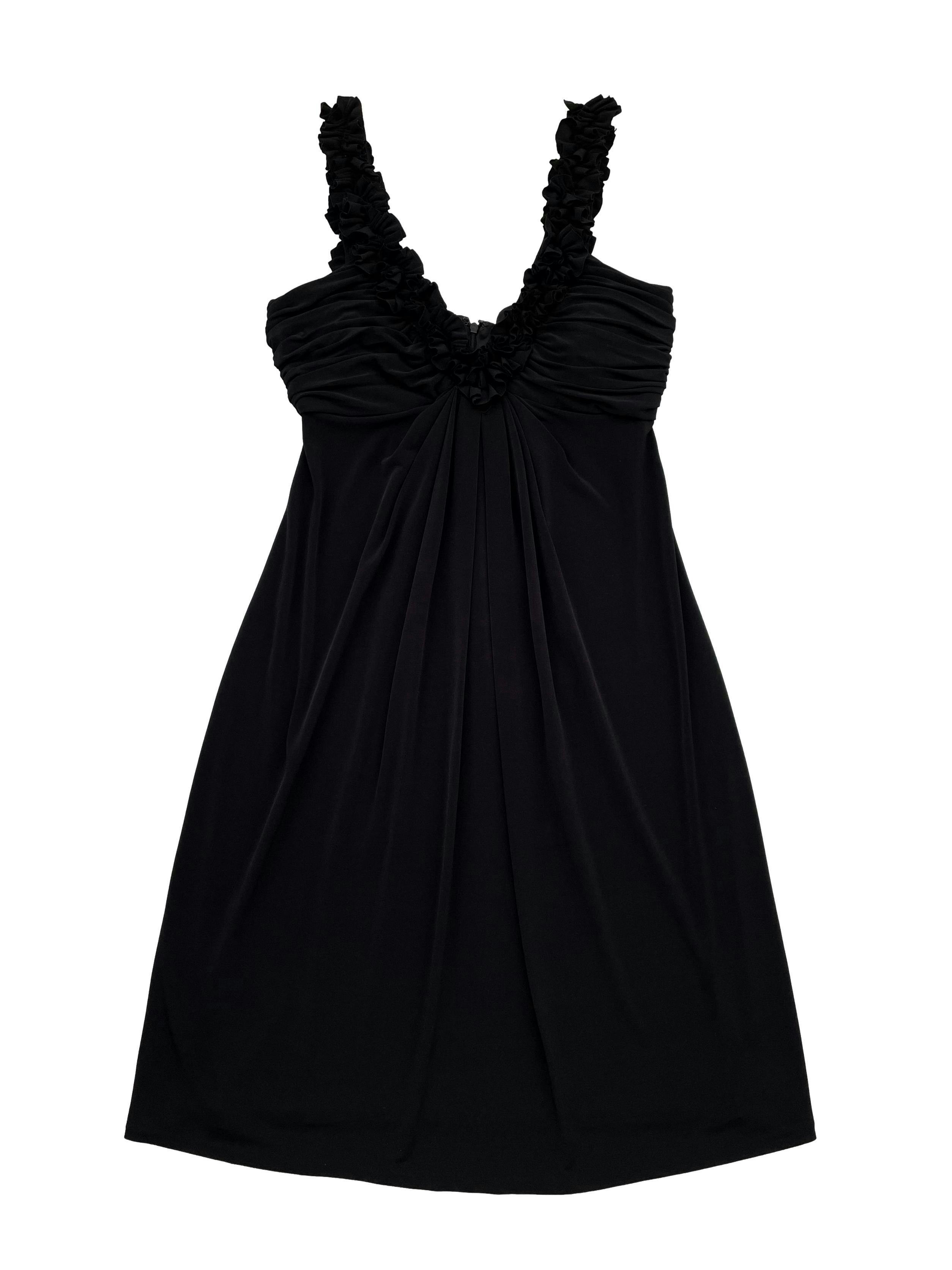 Vestido Maggy London de tela stretch negra, detalles drapeados y recogido en tirantes, tiene copas. Busto 96cm sin estirar Largo 98cm