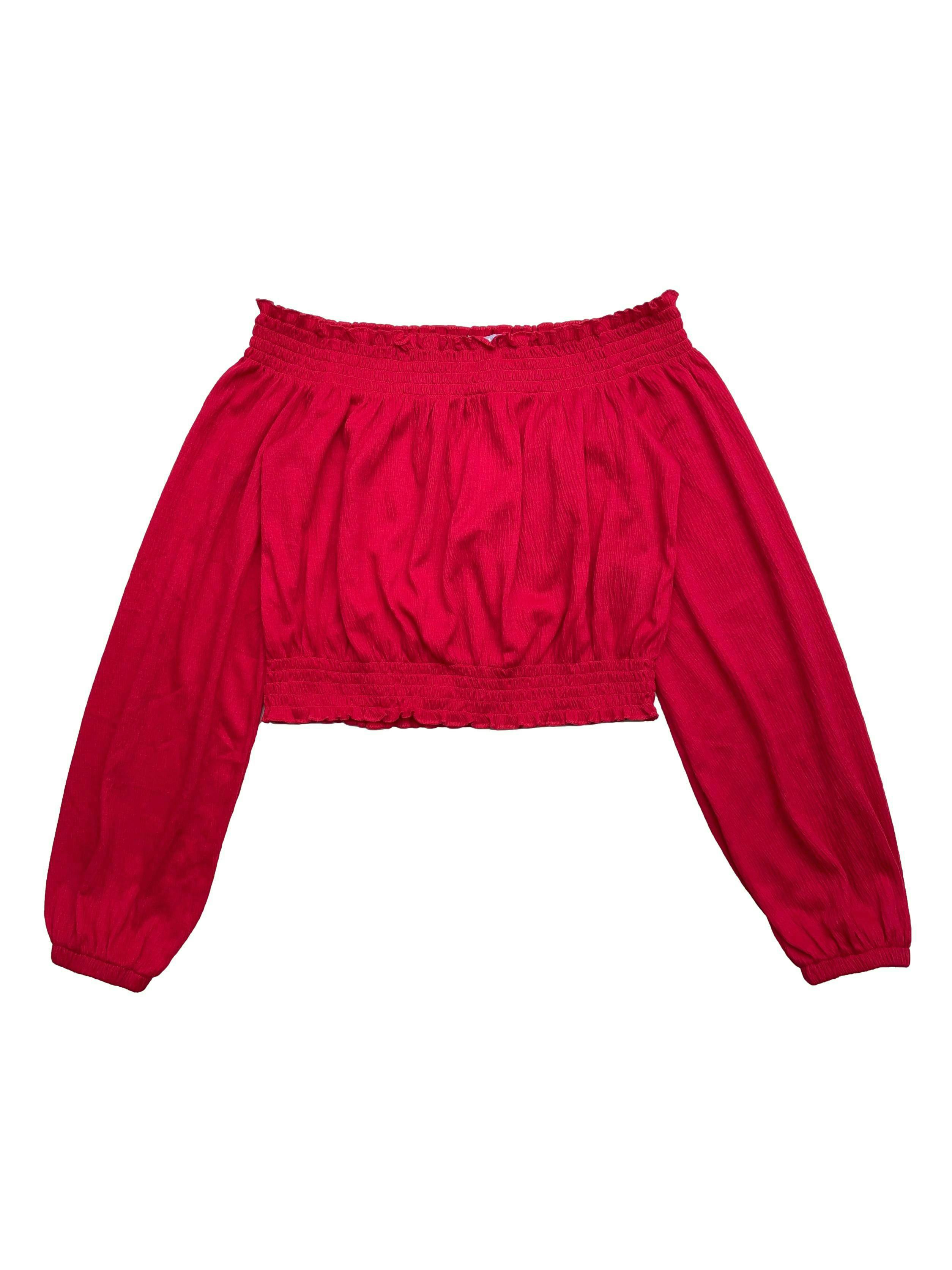 Blusa H&M roja, off shoulder, tela fresca mangas con volumen y elástico en puños. Busto 90cm Largo 32cm