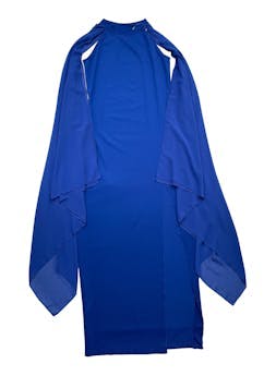 Vestido azul stretch con abertura lateral en la basta y capas de gasa en hombros tipo mangas. Busto 92cm sin estirar Largo 145cm.
