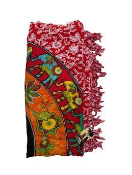Pareo Index, estampado batik floral con borlas en bastas. Nuevo con etiqueta. Medidas 102x 164cm.