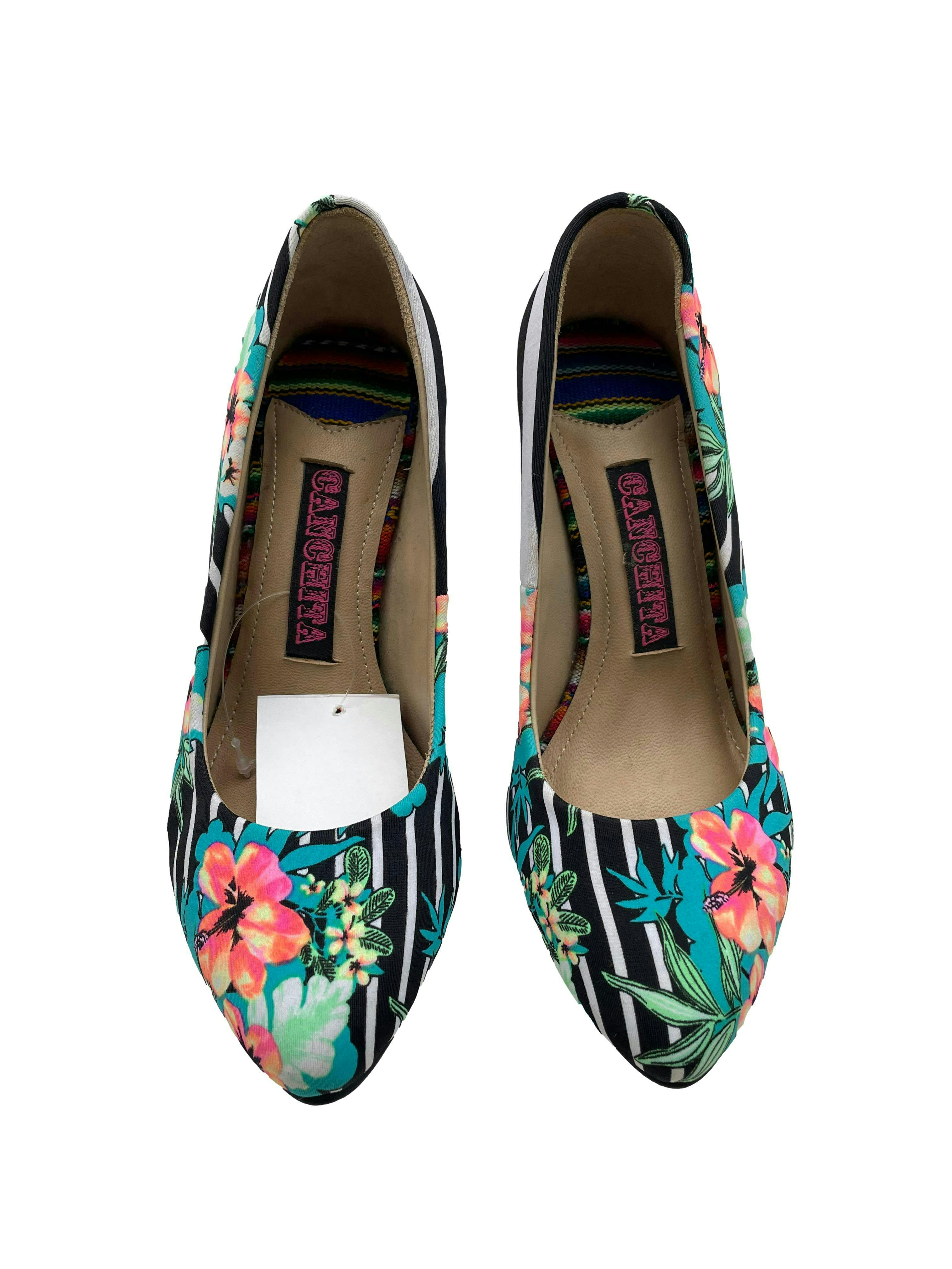 Zapatos Canchita de textil con estampado floral, taco 9cm. Estado como nuevo.