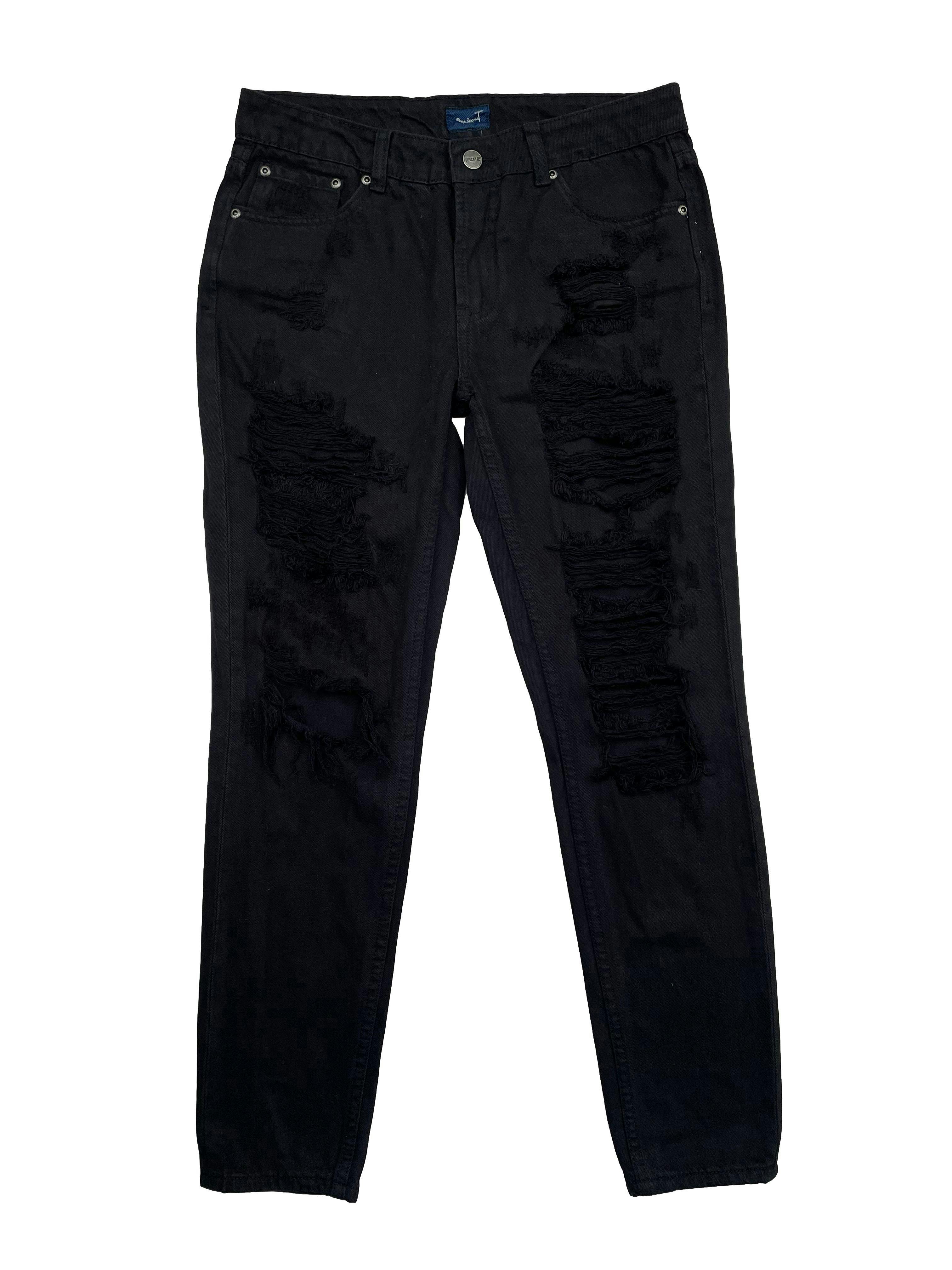 Pantalón negro Pepe Jeans 100% algodón, corte slim de tiro medio con rasgados .Cintura 76cm, Largo 94cm.