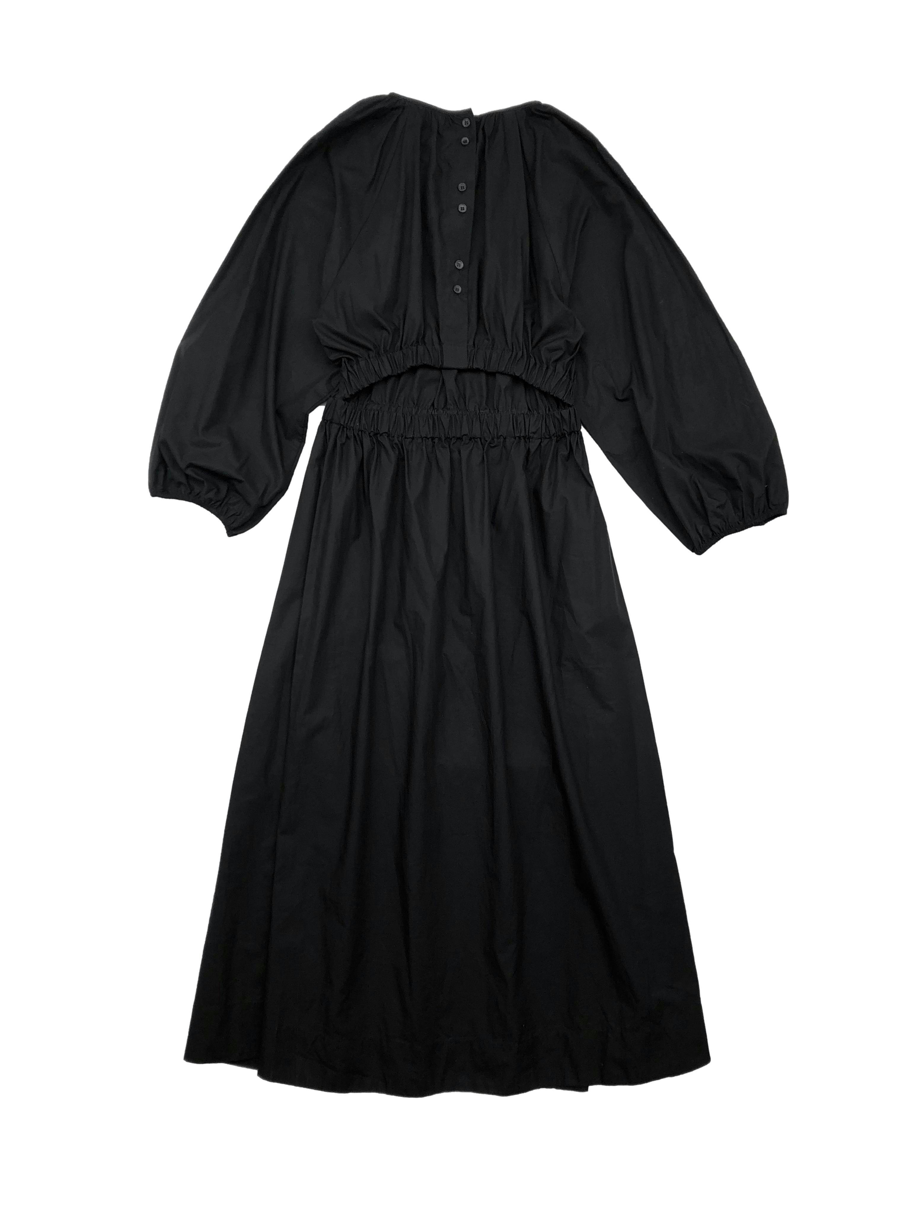 Maxi vestido Zara negro, tela fresca 100% algodón con bolsillos, elástico en cintura y puños, abertura en espalda baja con botones. Busto 90cm sin estirar, Largo 130cm.