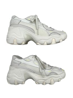 Zapatillas Puma blancas con acentos neón, plataforma 5cm. Estado 8/10