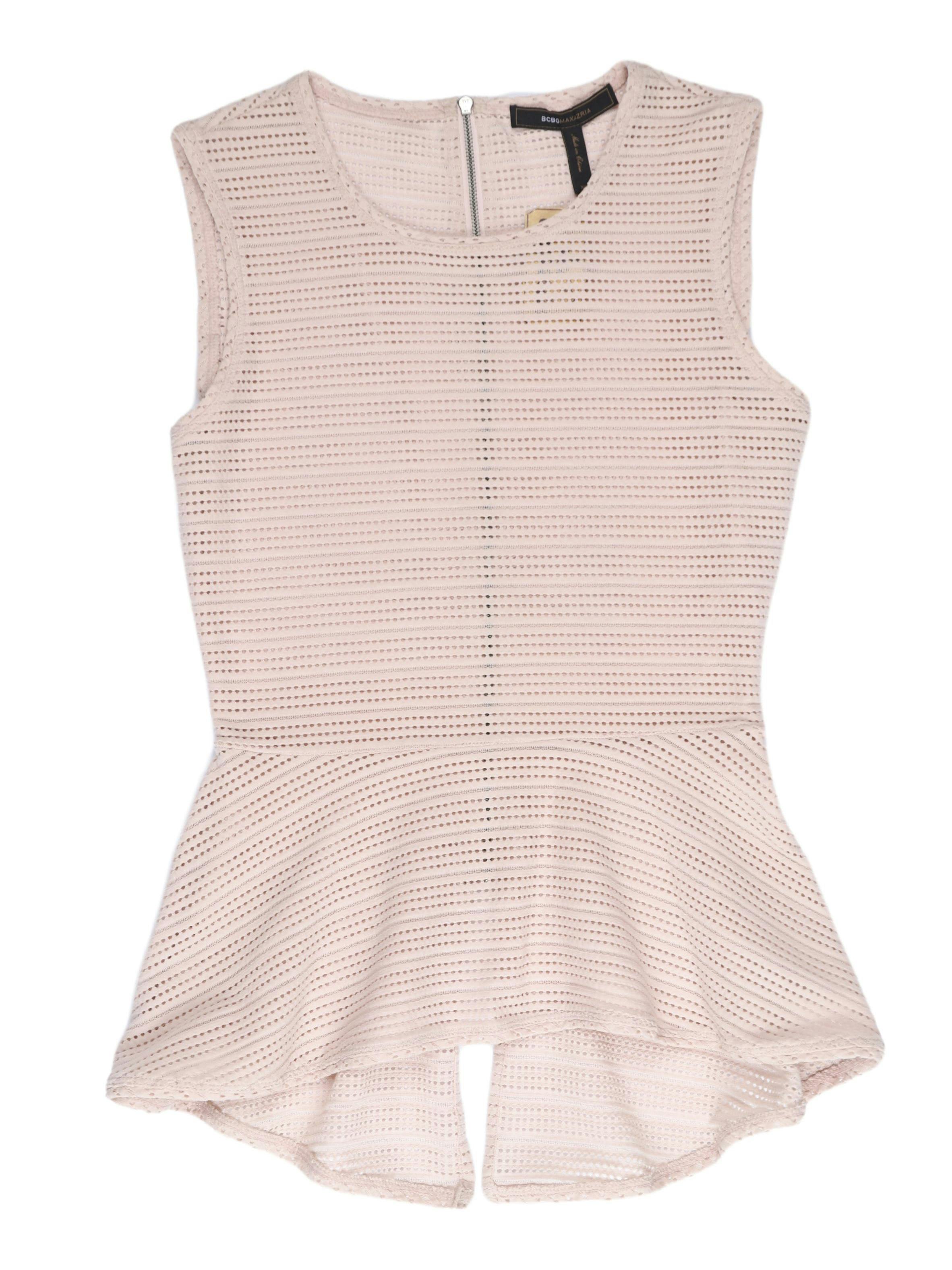 Blusa peplum BCBGMaxazria tela palo rosa calada con cierre en la espalda. Un clásico de la marca ¡Hermosa y sentadora! Precio original S/ 350