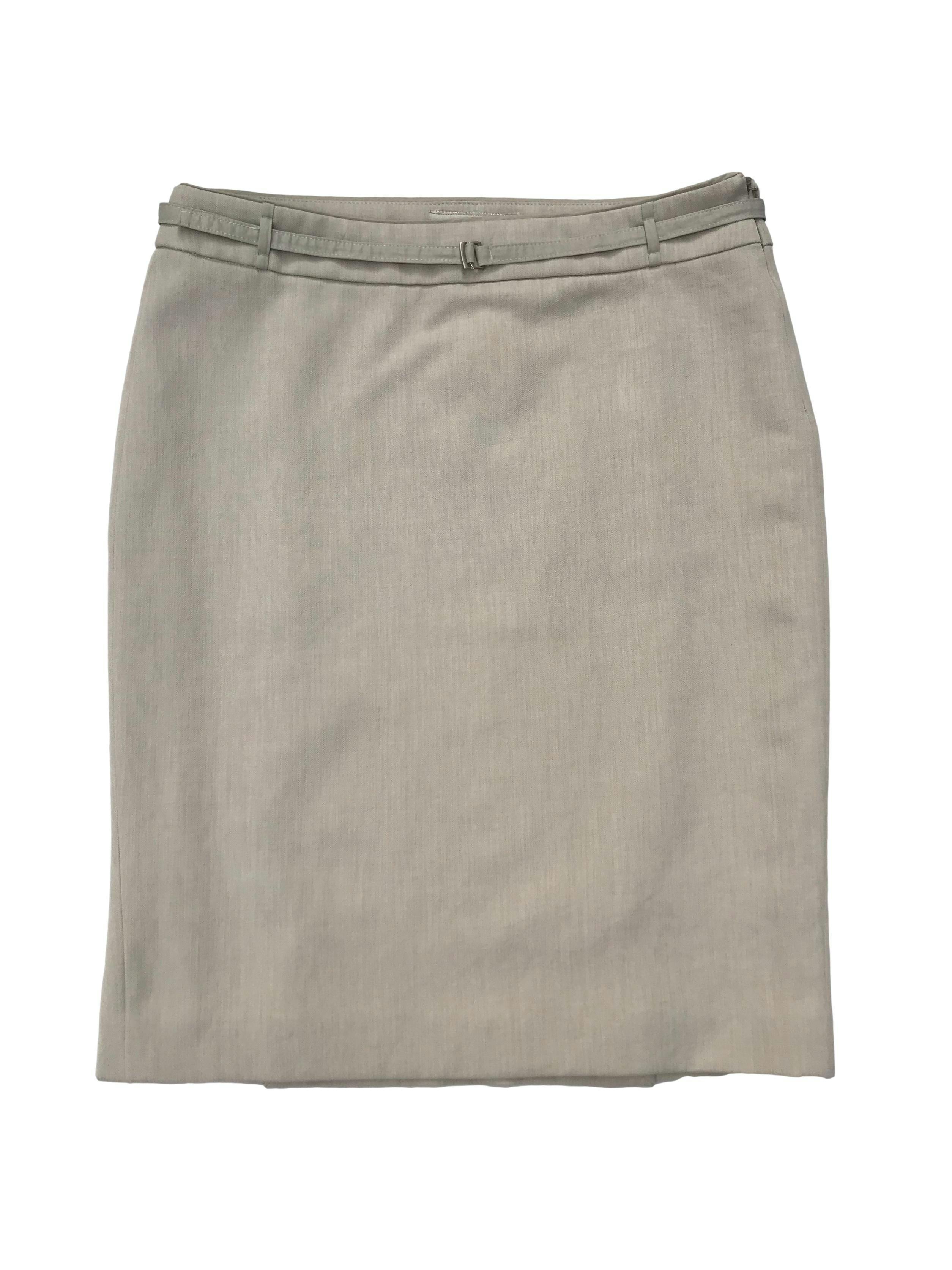 Falda formal Mango en tono crema, forrada, con cierre lateral y correita. Cintura 78cm Cadera 96cm Largo 55cm