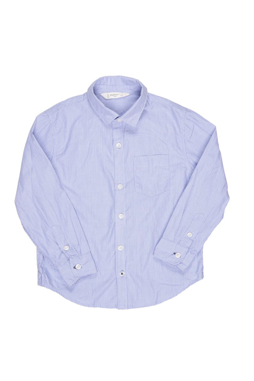 Camisa de rayas delgaditas azules en fondo blanco, una sola puesta. Talla en etiqueta: 3 - 4 años. 100% algodón - Mango
