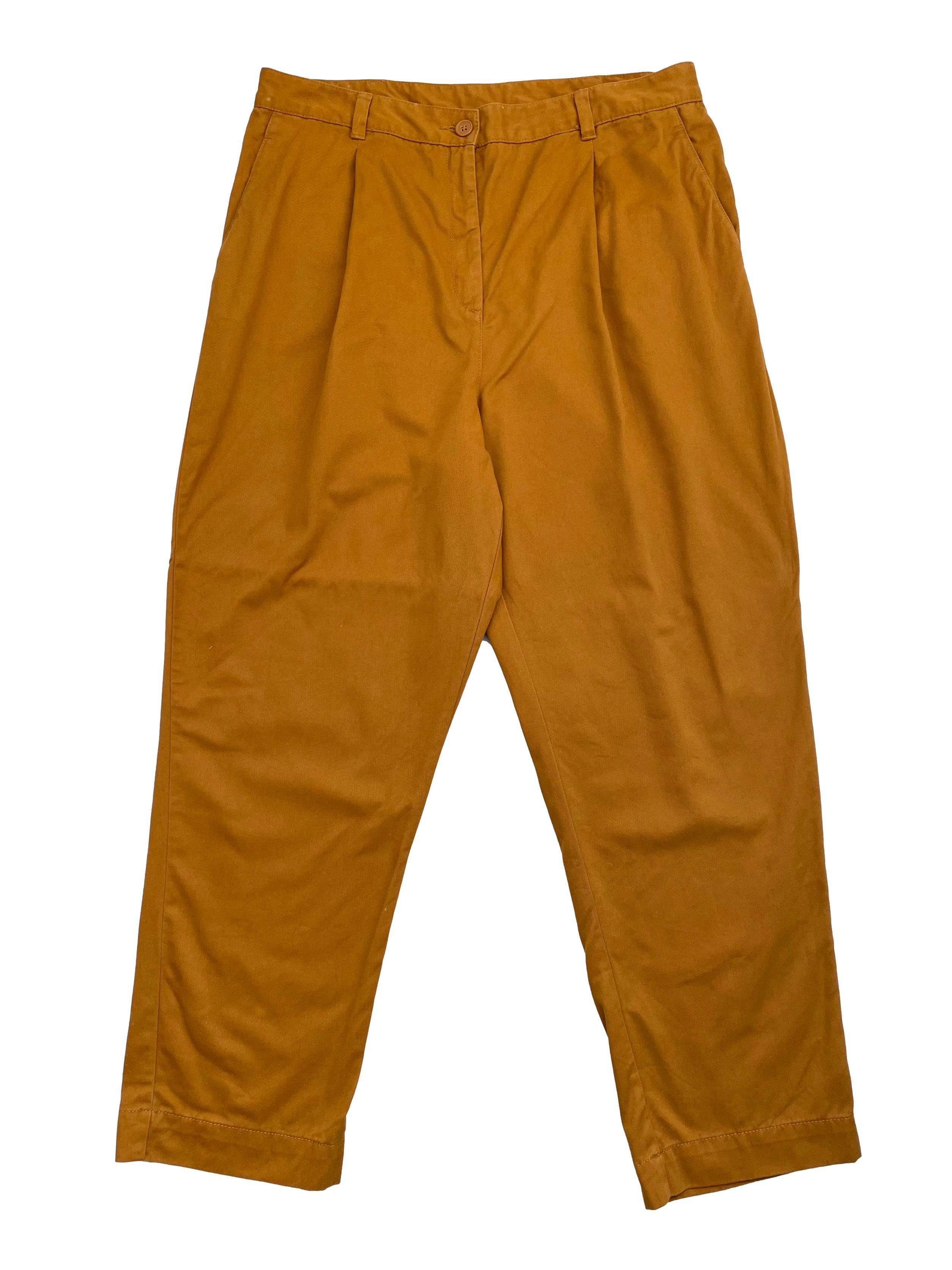 Pantalón Monki de drill 100% algodón camel, con pinzas, bolsillos laterales y traseros. Cintura 88cm Largo 102cm
