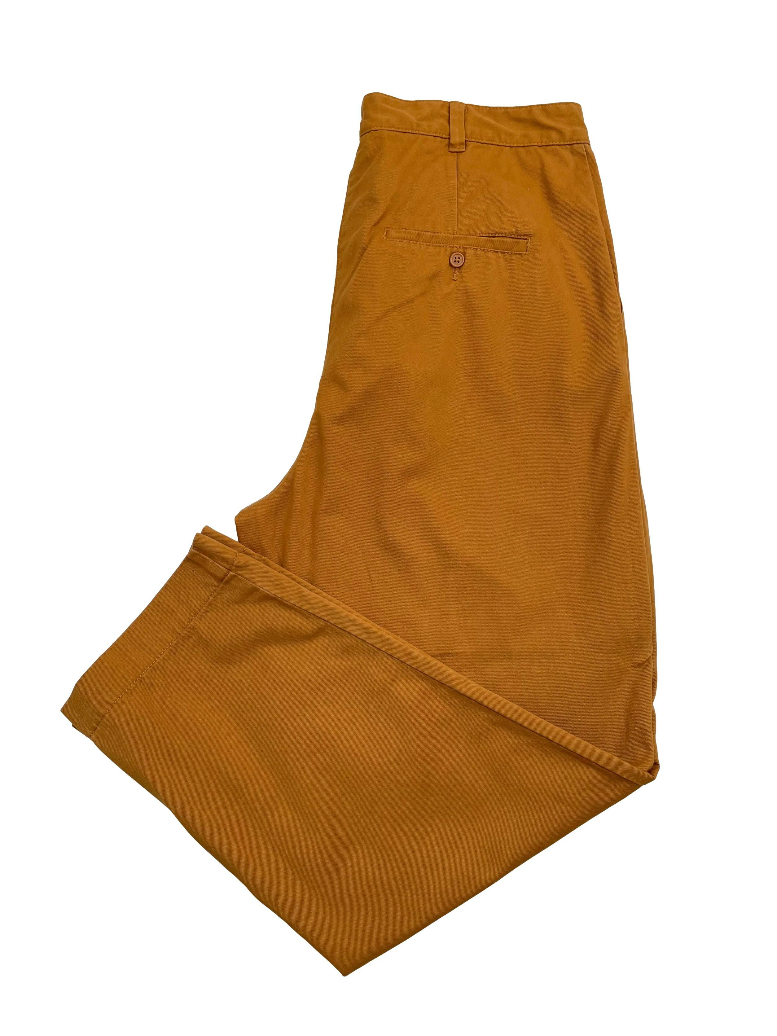 Pantalón Monki de drill 100% algodón camel, con pinzas, bolsillos laterales y traseros. Cintura 88cm Largo 102cm