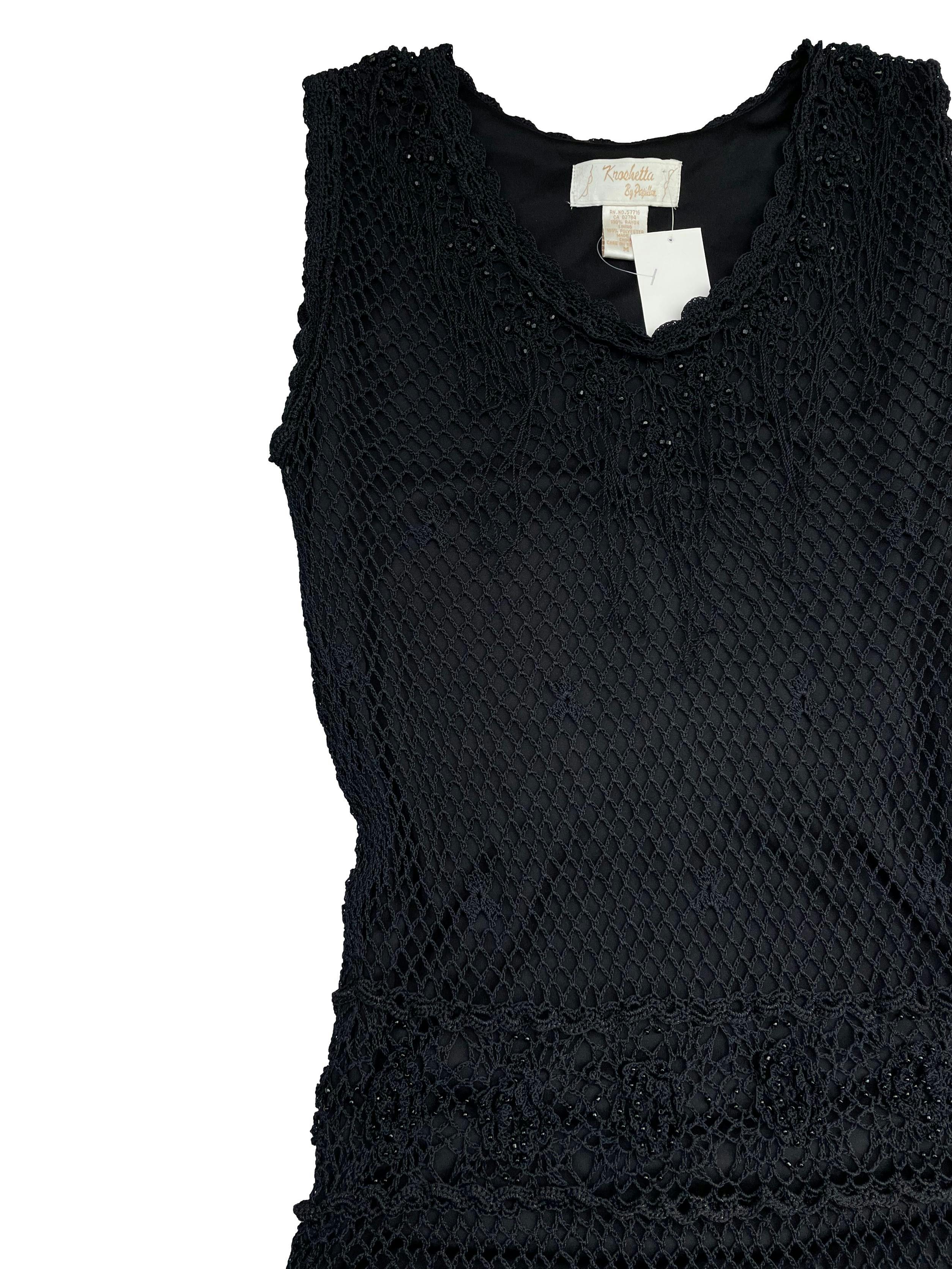 Vestido maxi Kroshetta negra tejido crochet, con mostacillas aplicadas, forrado, se adapta al cuerpo. Largo 135cm. Nuevo