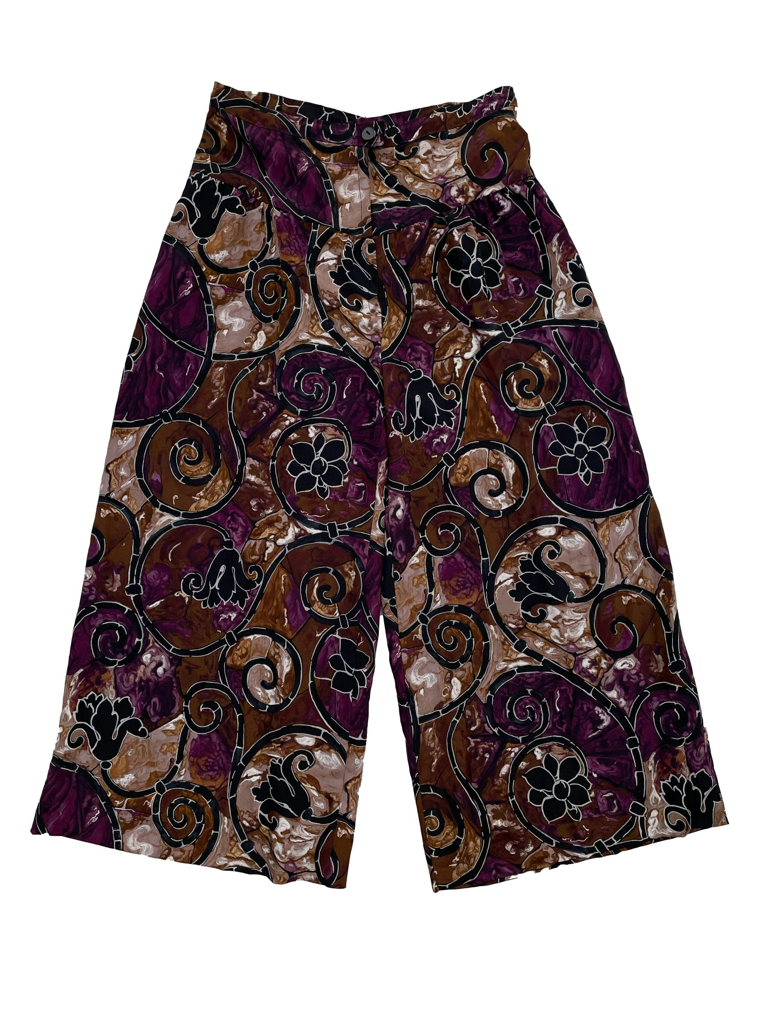 Pantalón culotte con estampado vintage en morado ,negro y marrón, cierre y botón en delantero. Cintura 74cm, Largo 88cm.