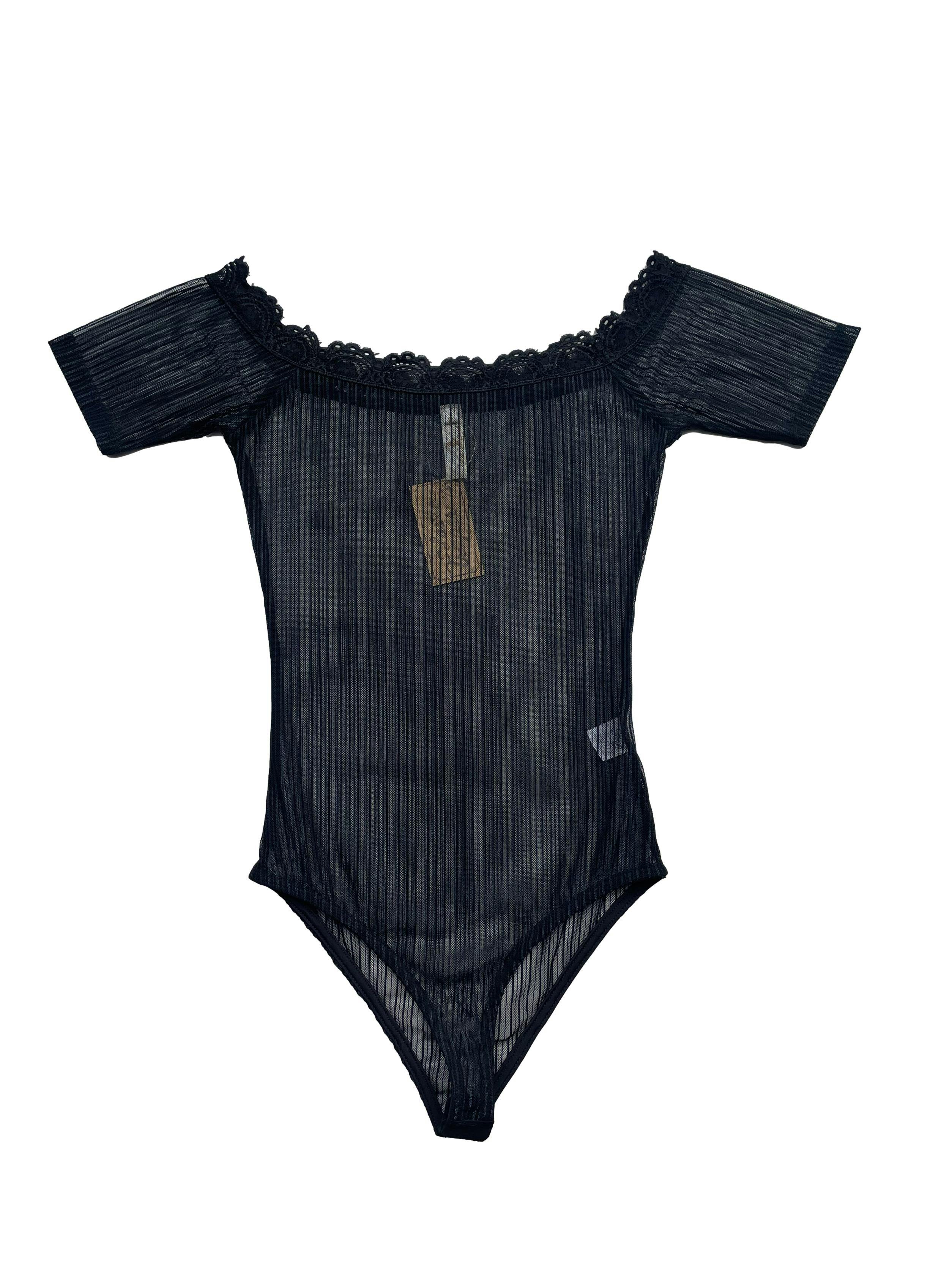 Body negro de mesh con hilo metalizado y encaje en escote. Busto 70cm sin estirar, Largo 65cm.