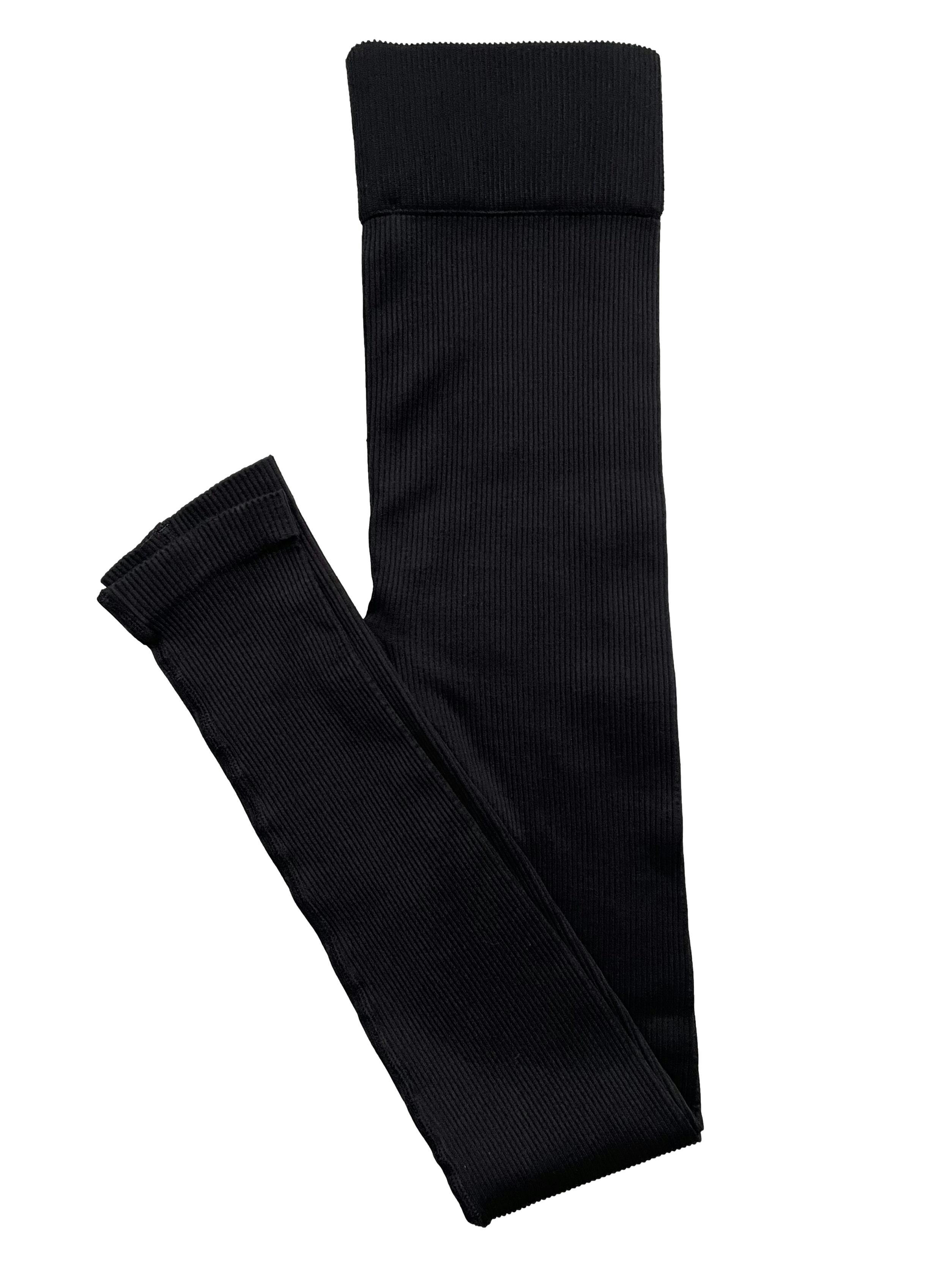 Leggings Marquis Active Wear negras acanaladas con interior polar. Cintura 60cm sin estirar, Largo 96cn.