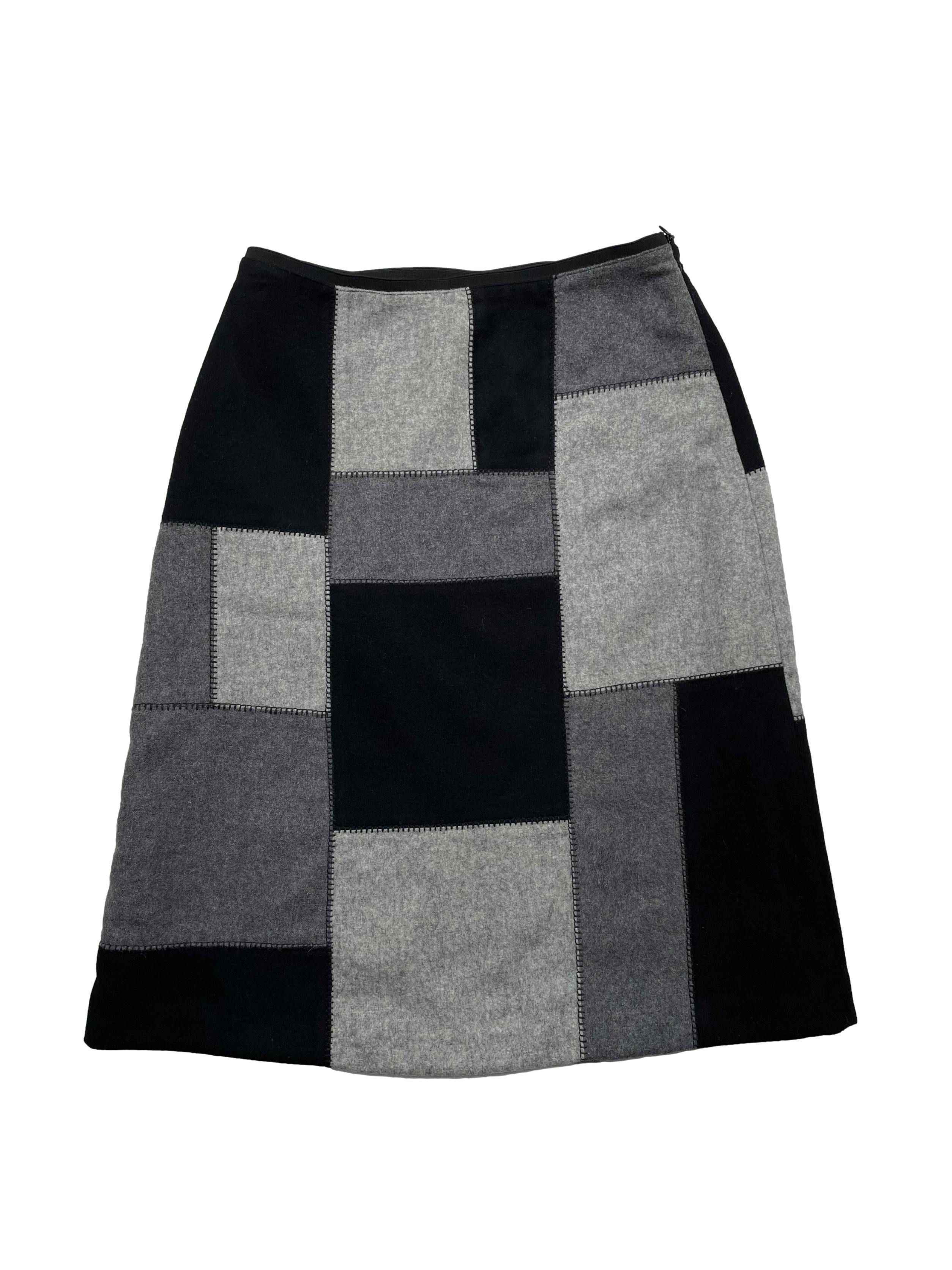 Falda The Limited patchwork en gris y negro 70% de lana reciclada, con forro y cierre lateral. Cintura 68cm, Largo 63cm.