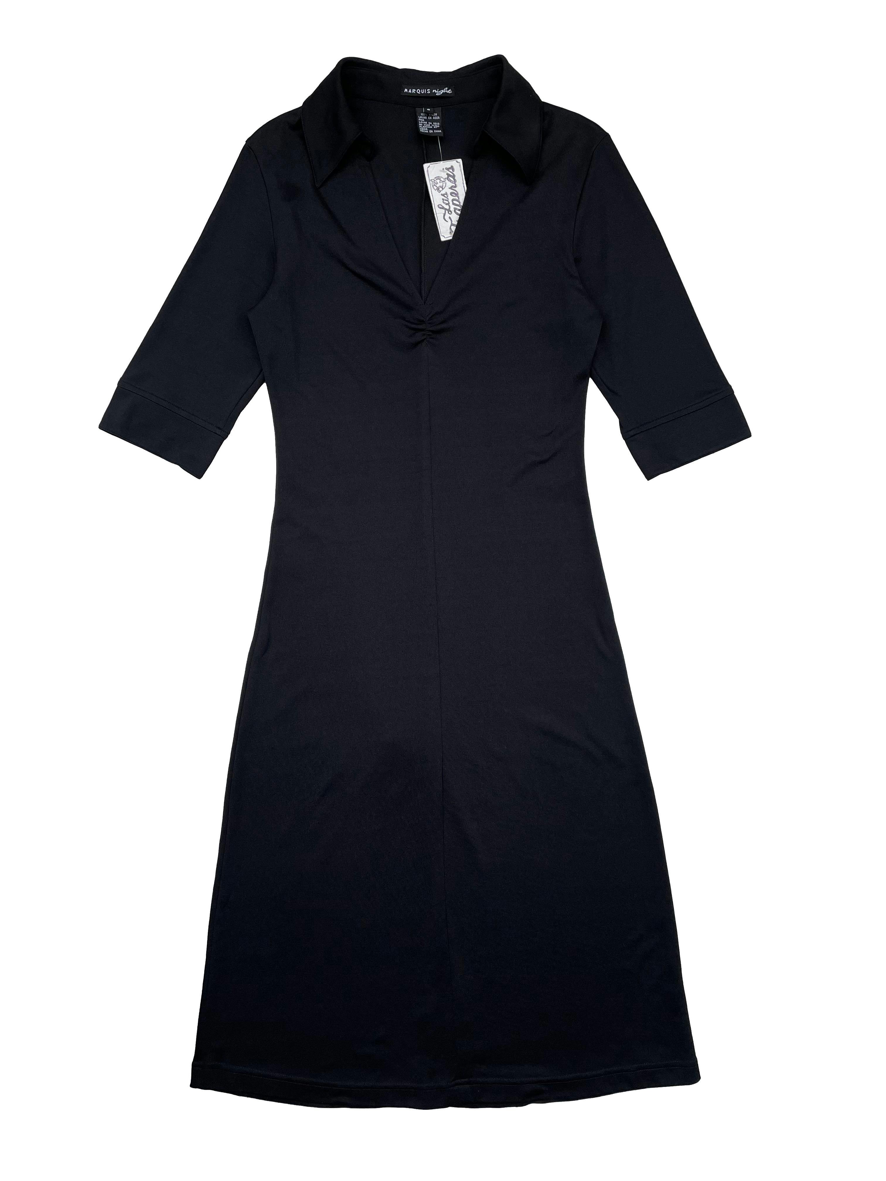 Vestido negro Marquis, tela stretch, cuello camisero con escote en V y pequeño fruncido, mangas 3/4. Busto 80cm sin estirar, Largo 102cm.