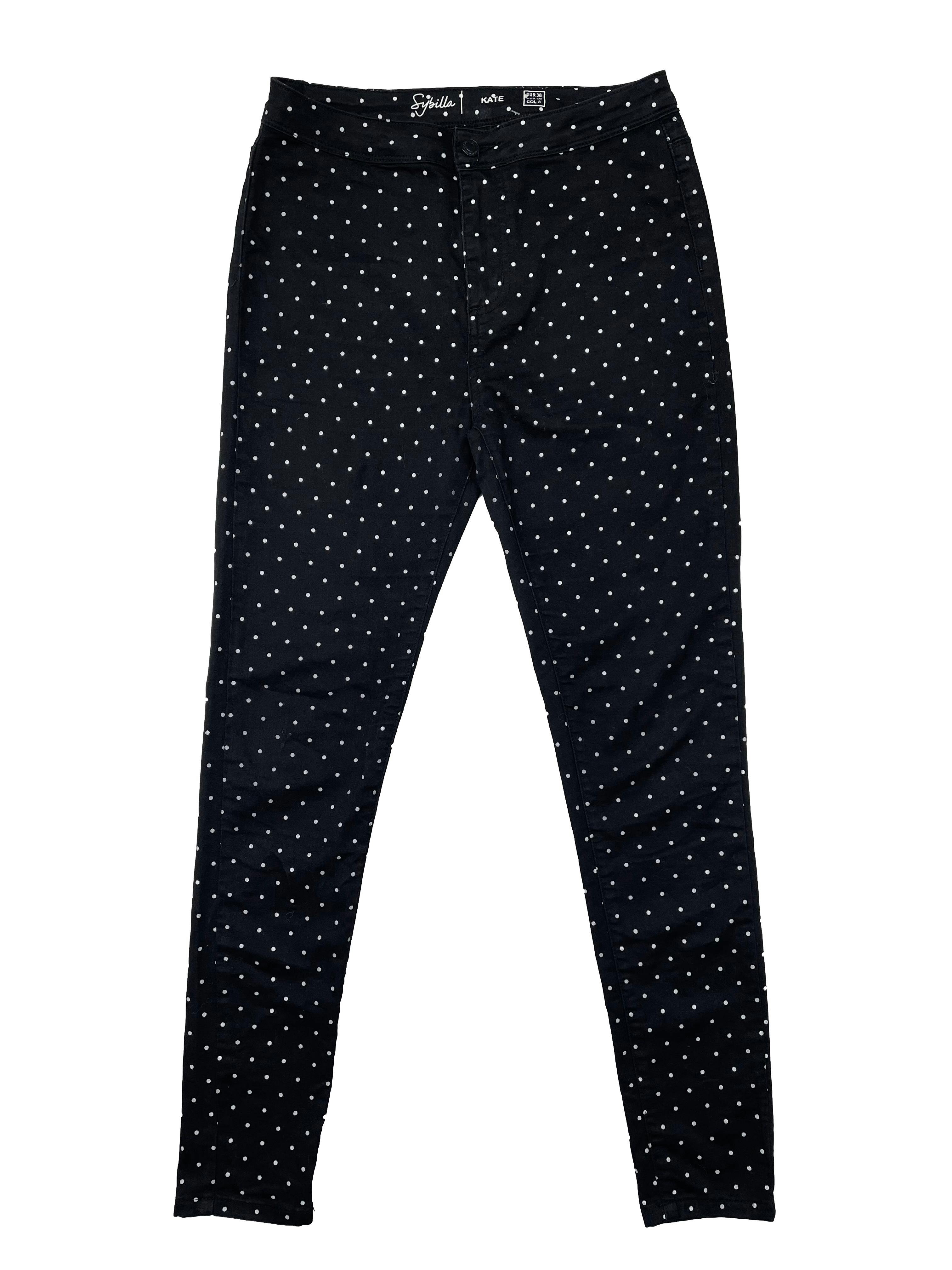 Skinny jean Sybilla negro con polka dots blancos, tiro alto. Cintura 70cm Tiro 26cm Largo 95cm