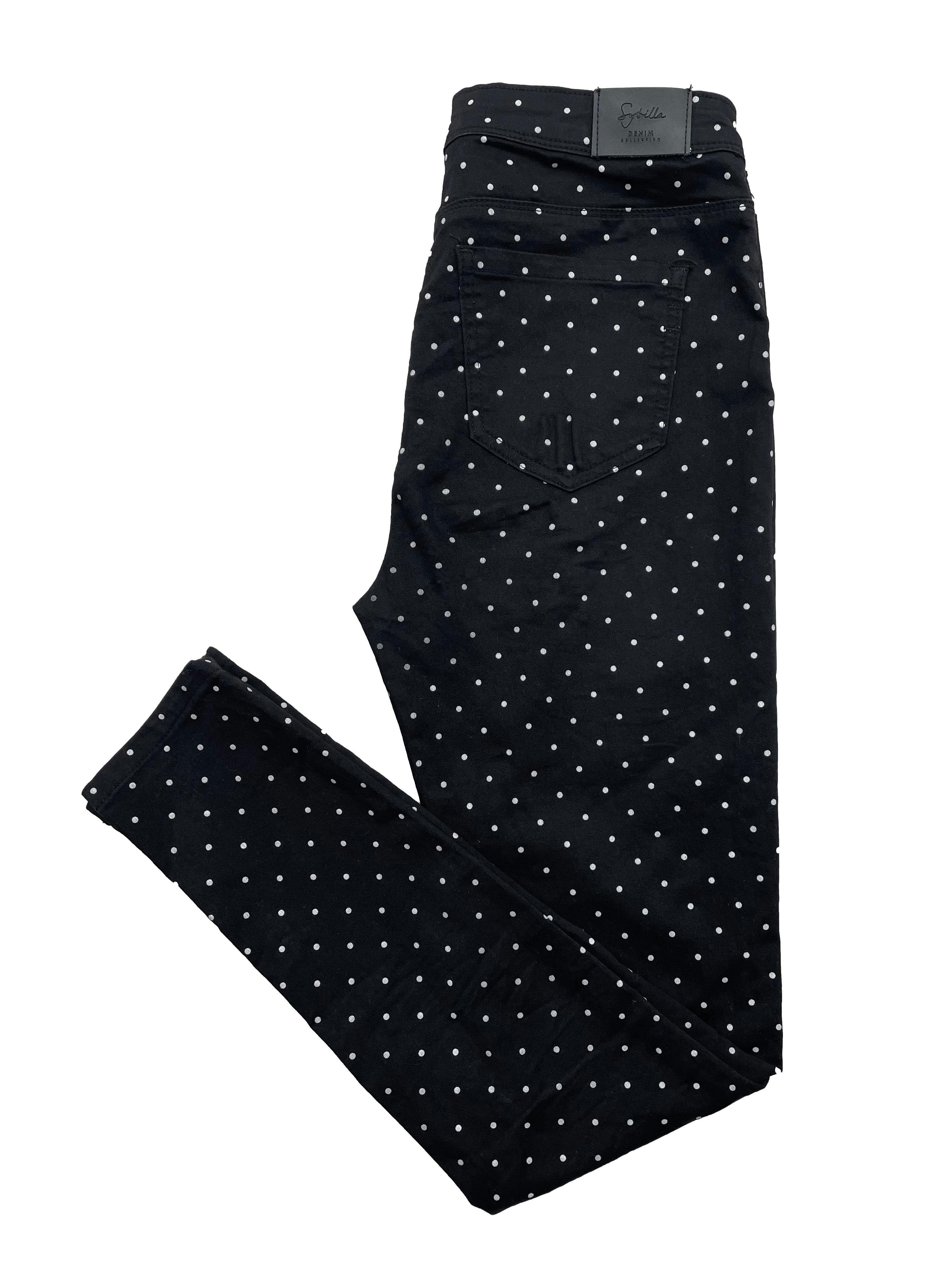 Skinny jean Sybilla negro con polka dots blancos, tiro alto. Cintura 70cm Tiro 26cm Largo 95cm