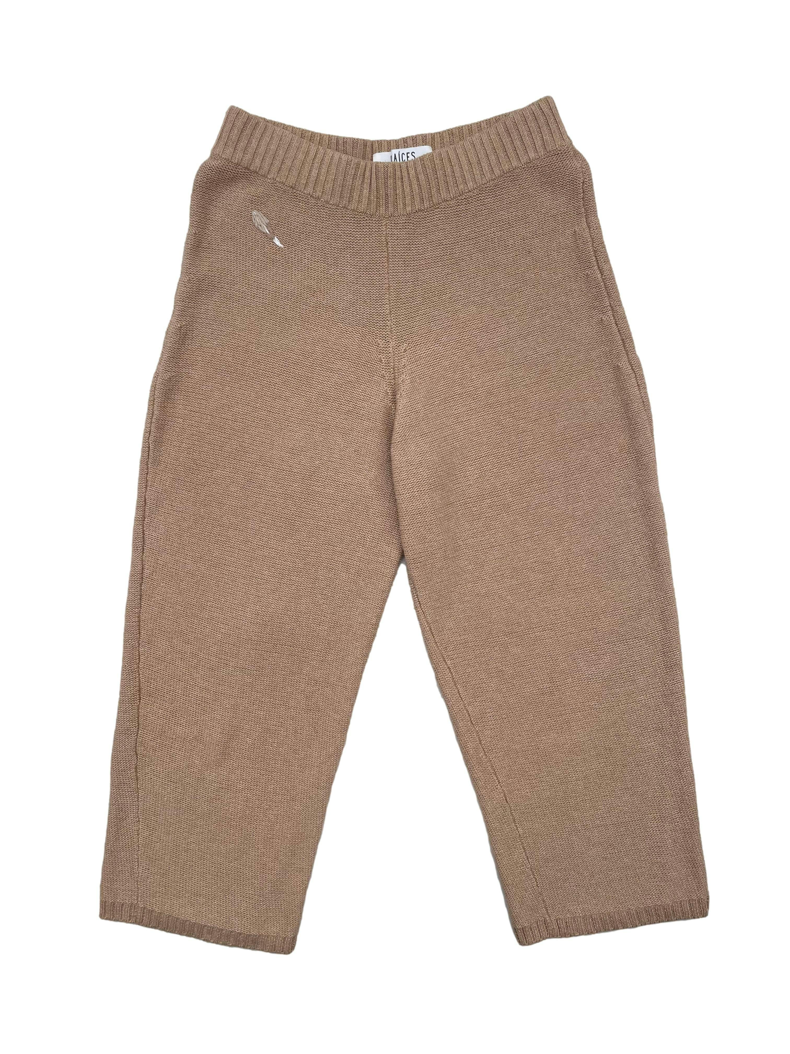Pantalón culotte Raíces, tejido camel de algodón orgánico con bordado frontal. Cintura 64cm, Largo 80cm.